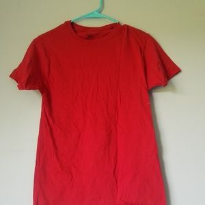 red t-shirt